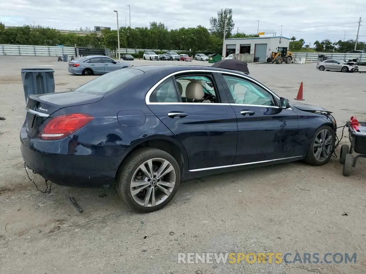 3 fotografías del automóvil dañado 55SWF8EB4KU304923 MERCEDES-BENZ C-CLASS 2019