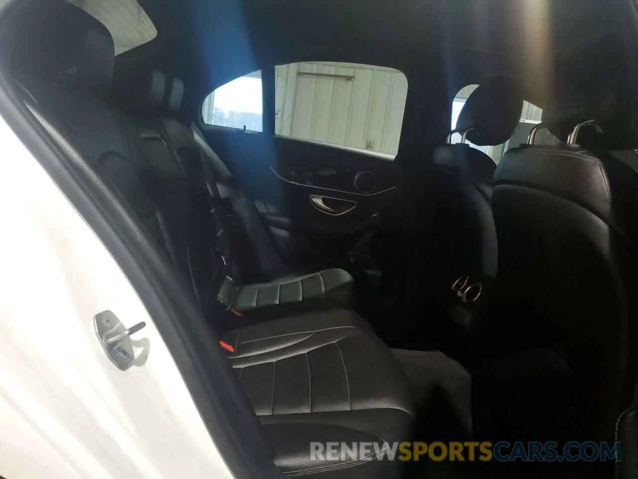 10 fotografías del automóvil dañado 55SWF8EB5KU300735 MERCEDES-BENZ C-CLASS 2019