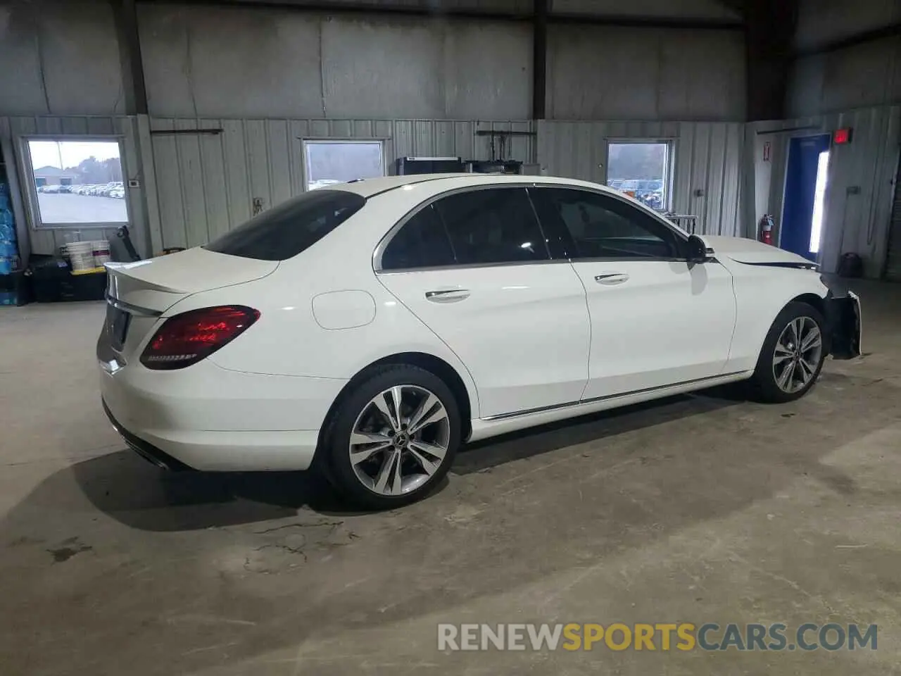 3 fotografías del automóvil dañado 55SWF8EB5KU300735 MERCEDES-BENZ C-CLASS 2019