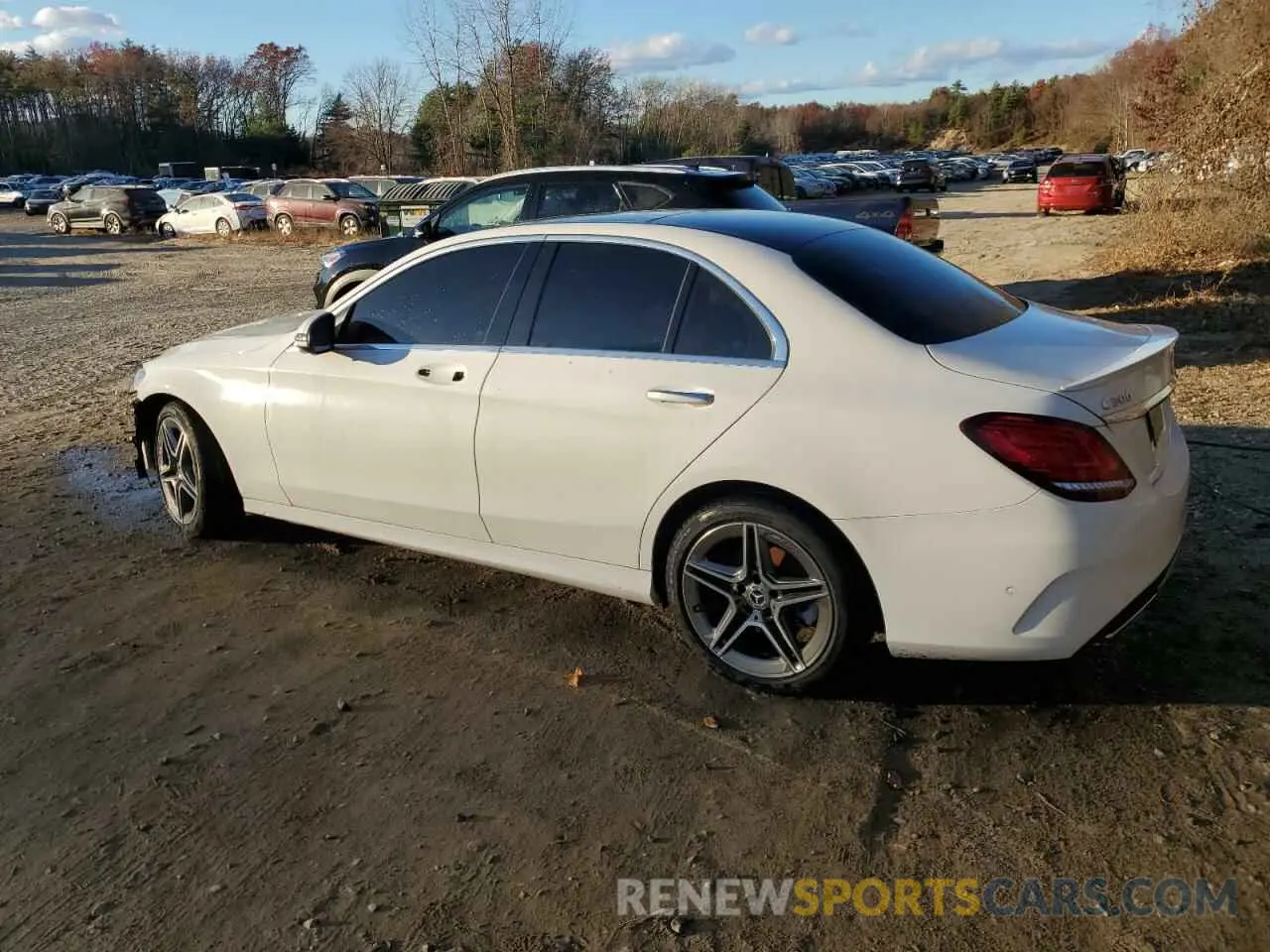 2 fotografías del automóvil dañado 55SWF8EB5KU311105 MERCEDES-BENZ C-CLASS 2019