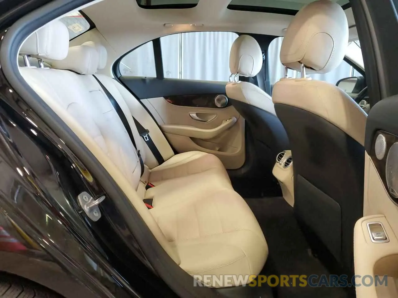 10 fotografías del automóvil dañado 55SWF8EB6KU306009 MERCEDES-BENZ C-CLASS 2019