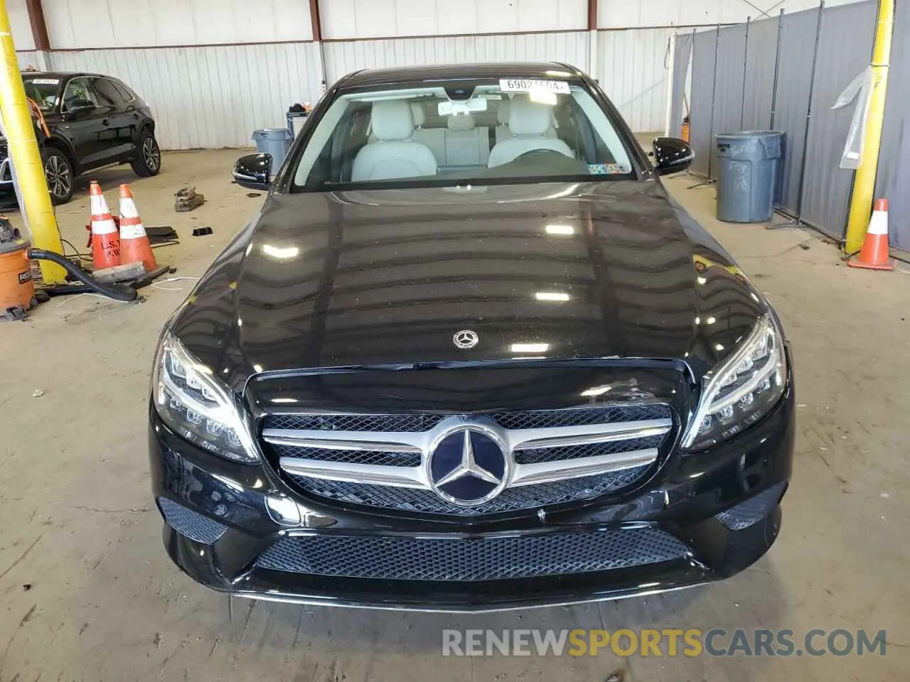 5 fotografías del automóvil dañado 55SWF8EB6KU306009 MERCEDES-BENZ C-CLASS 2019