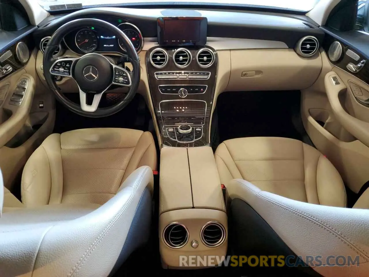 8 fotografías del automóvil dañado 55SWF8EB6KU306009 MERCEDES-BENZ C-CLASS 2019