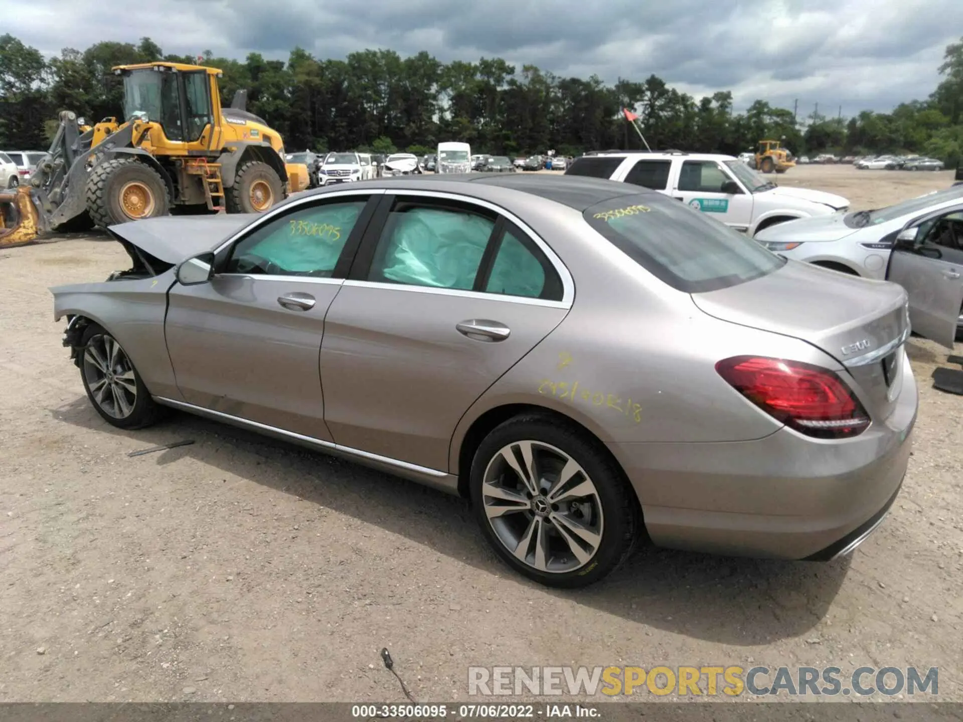 3 fotografías del automóvil dañado 55SWF8EB9KU284443 MERCEDES-BENZ C-CLASS 2019