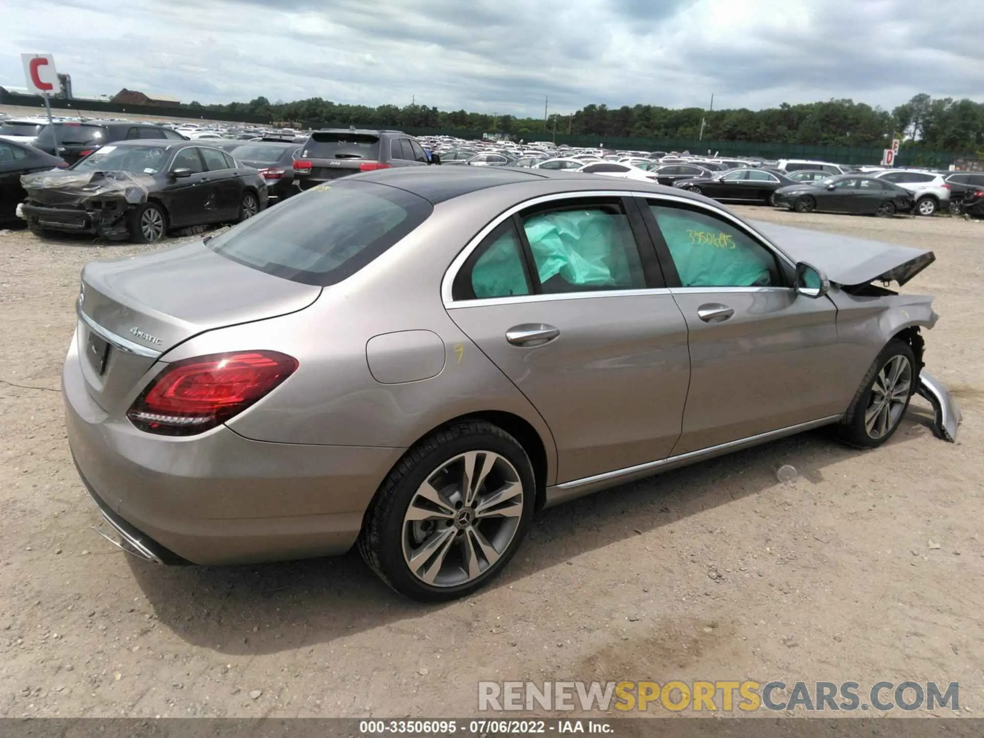 4 fotografías del automóvil dañado 55SWF8EB9KU284443 MERCEDES-BENZ C-CLASS 2019