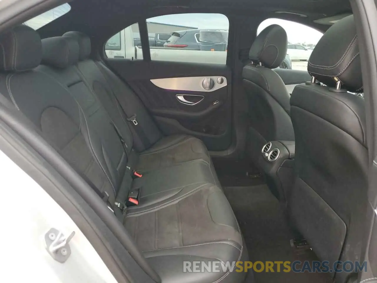 11 fotografías del automóvil dañado 55SWF8GB0KU308321 MERCEDES-BENZ C-CLASS 2019