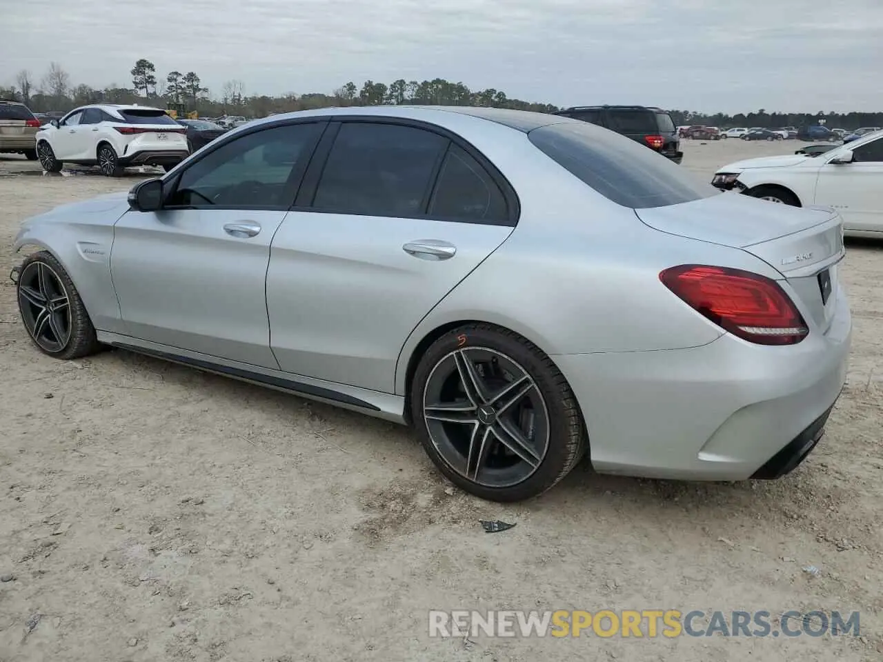2 fotografías del automóvil dañado 55SWF8GB0KU308321 MERCEDES-BENZ C-CLASS 2019