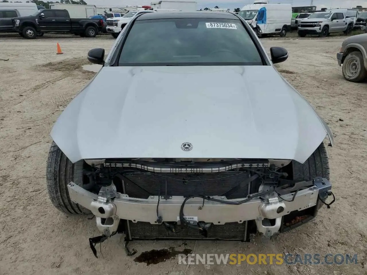 5 fotografías del automóvil dañado 55SWF8GB0KU308321 MERCEDES-BENZ C-CLASS 2019