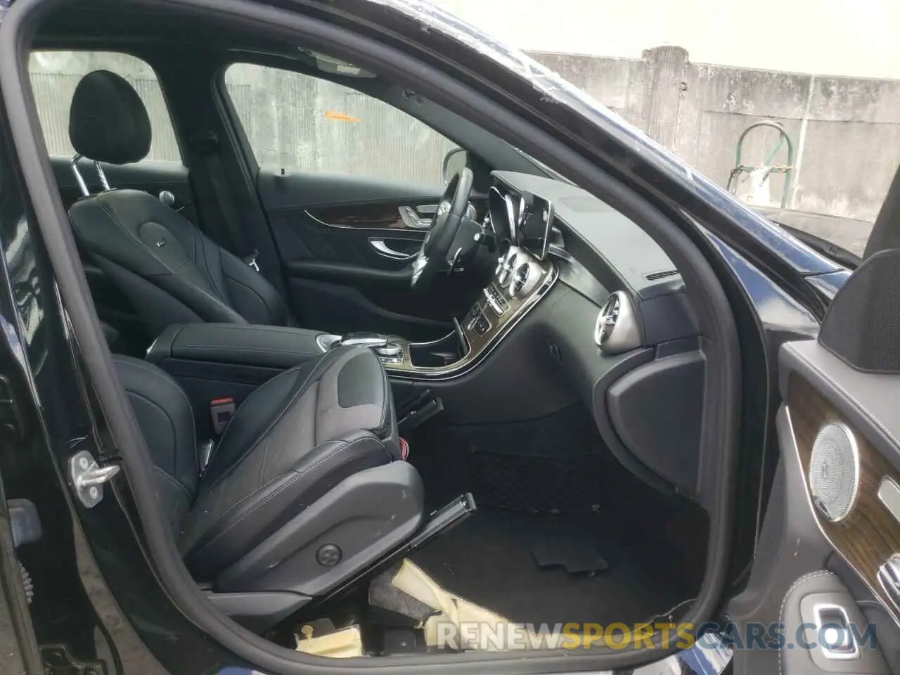 5 fotografías del automóvil dañado 55SWF8GB3KU315876 MERCEDES-BENZ C-CLASS 2019
