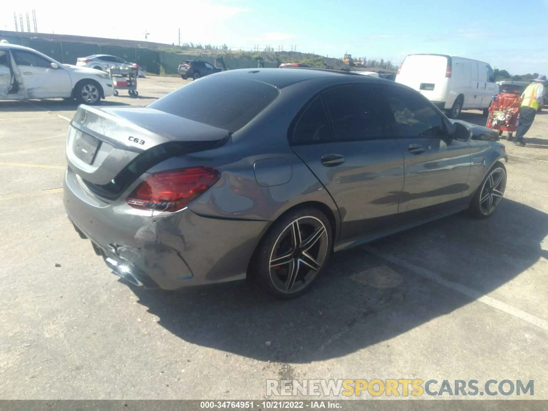 4 fotografías del automóvil dañado 55SWF8GB7KU313953 MERCEDES-BENZ C-CLASS 2019