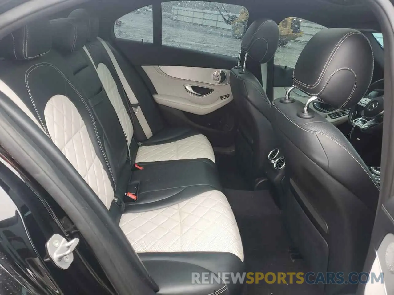 10 fotografías del automóvil dañado 55SWF8HB3KU317044 MERCEDES-BENZ C-CLASS 2019