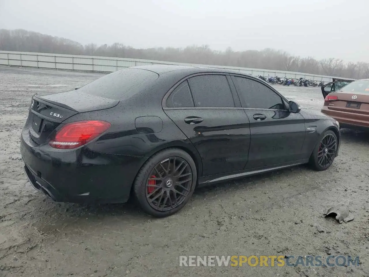3 fotografías del automóvil dañado 55SWF8HB3KU317044 MERCEDES-BENZ C-CLASS 2019