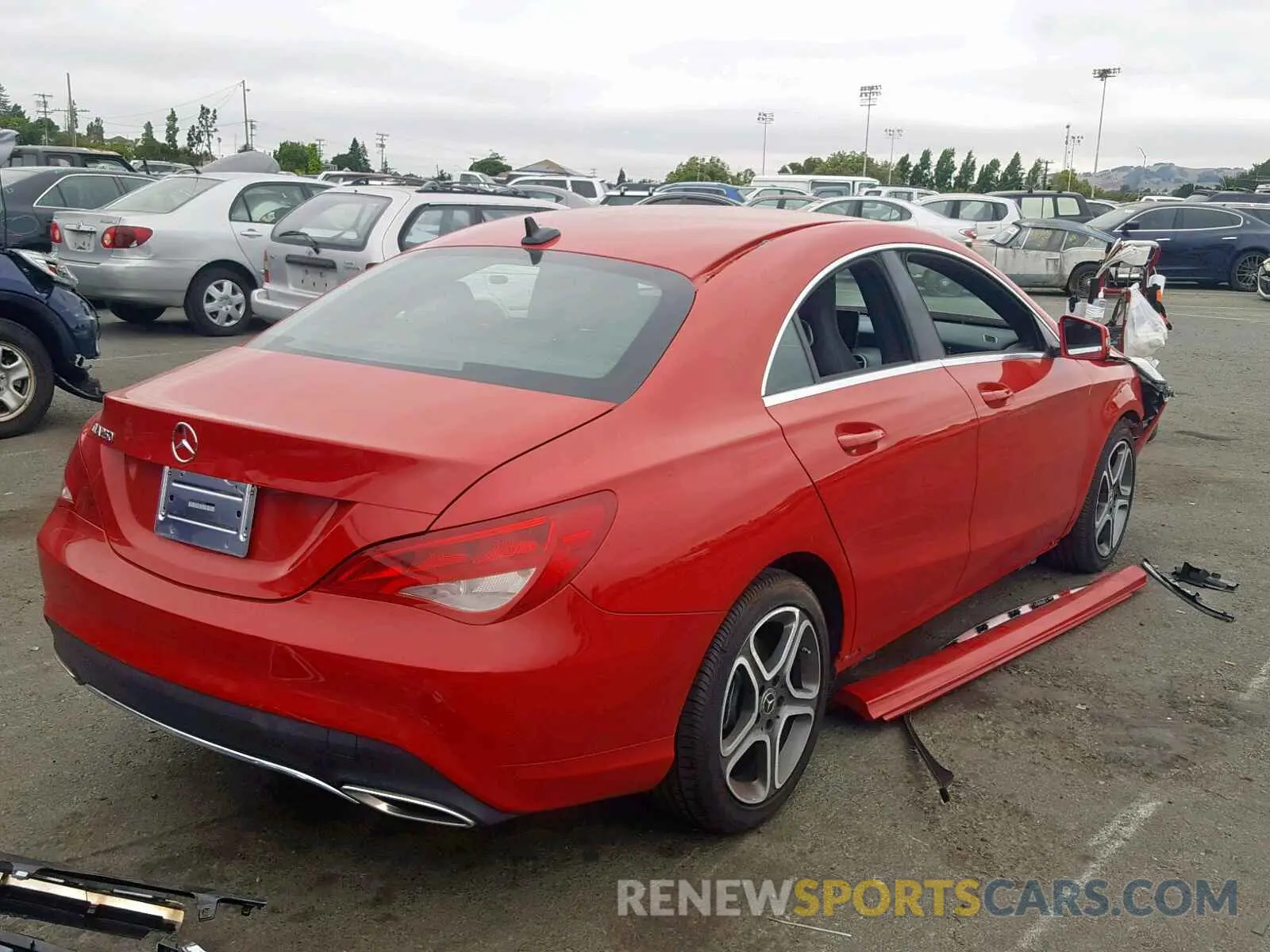 4 fotografías del automóvil dañado WDDSJ4EB3KN738426 MERCEDES-BENZ C CLASS 2019