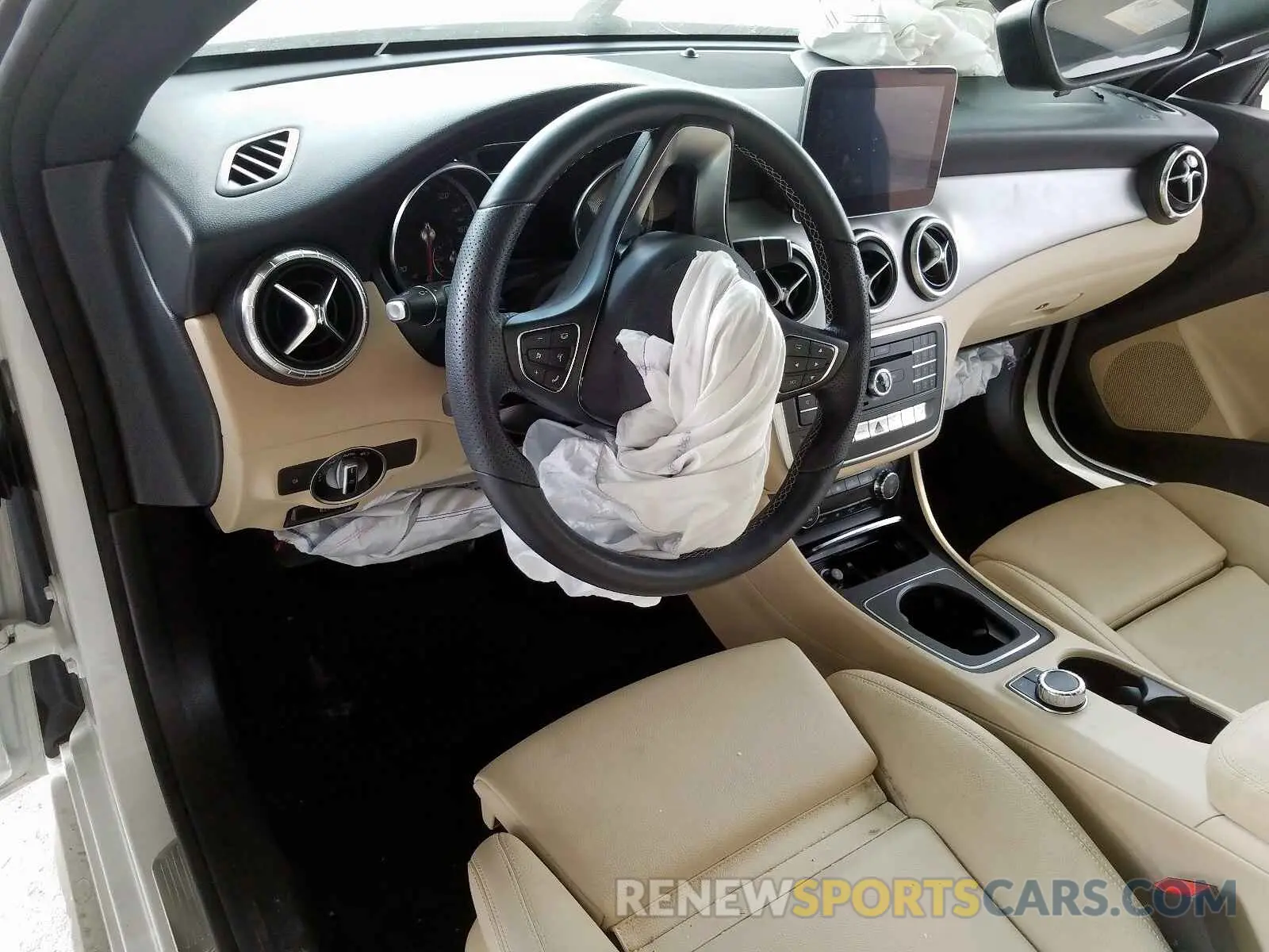 9 fotografías del automóvil dañado WDDSJ4EB5KN725516 MERCEDES-BENZ C CLASS 2019