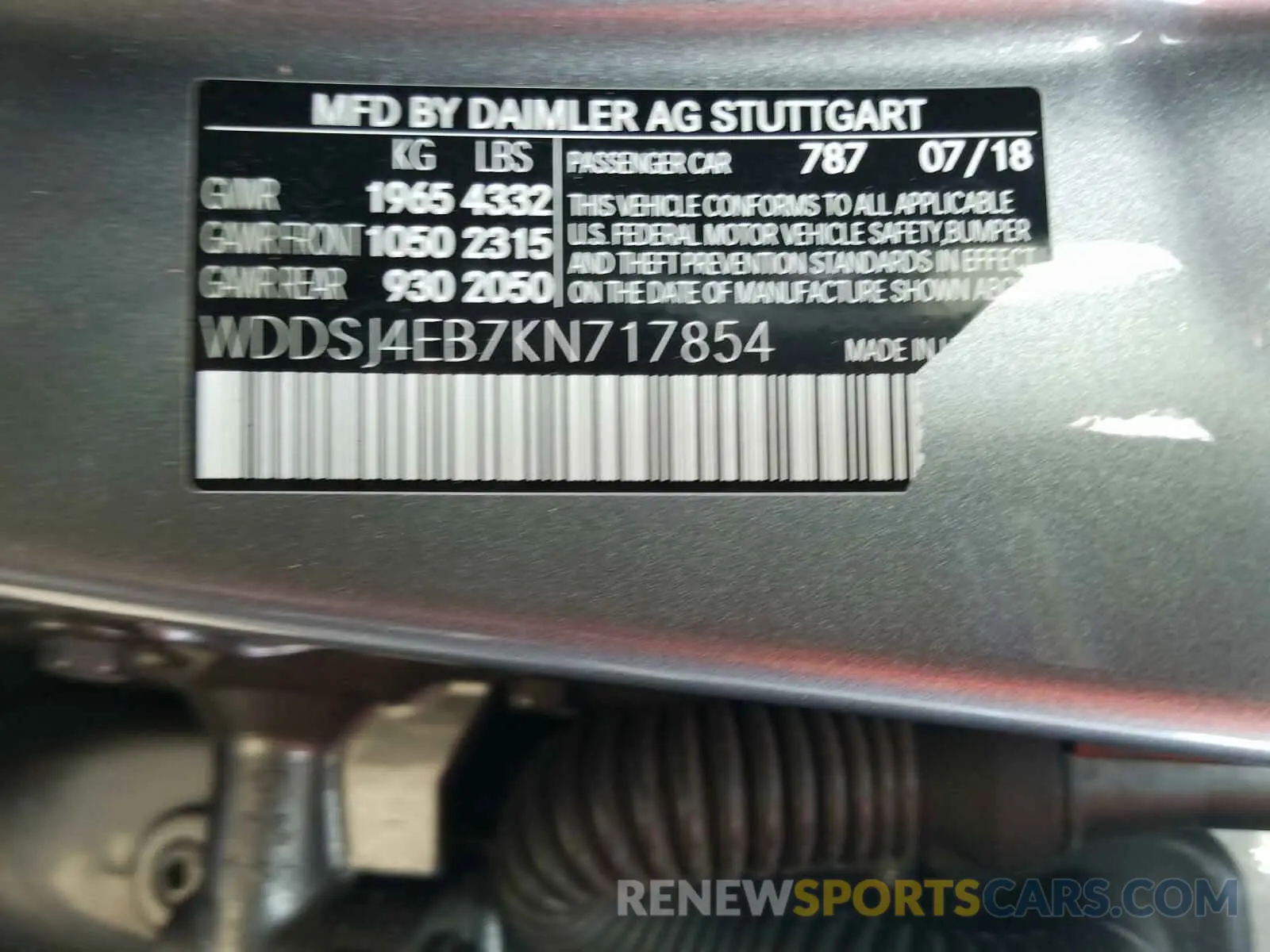 10 fotografías del automóvil dañado WDDSJ4EB7KN717854 MERCEDES-BENZ C CLASS 2019