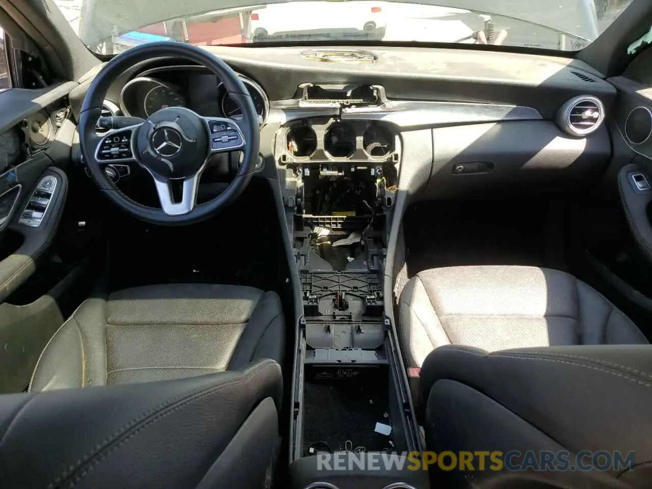8 fotografías del automóvil dañado WDDWF8DB1KR483148 MERCEDES-BENZ C-CLASS 2019