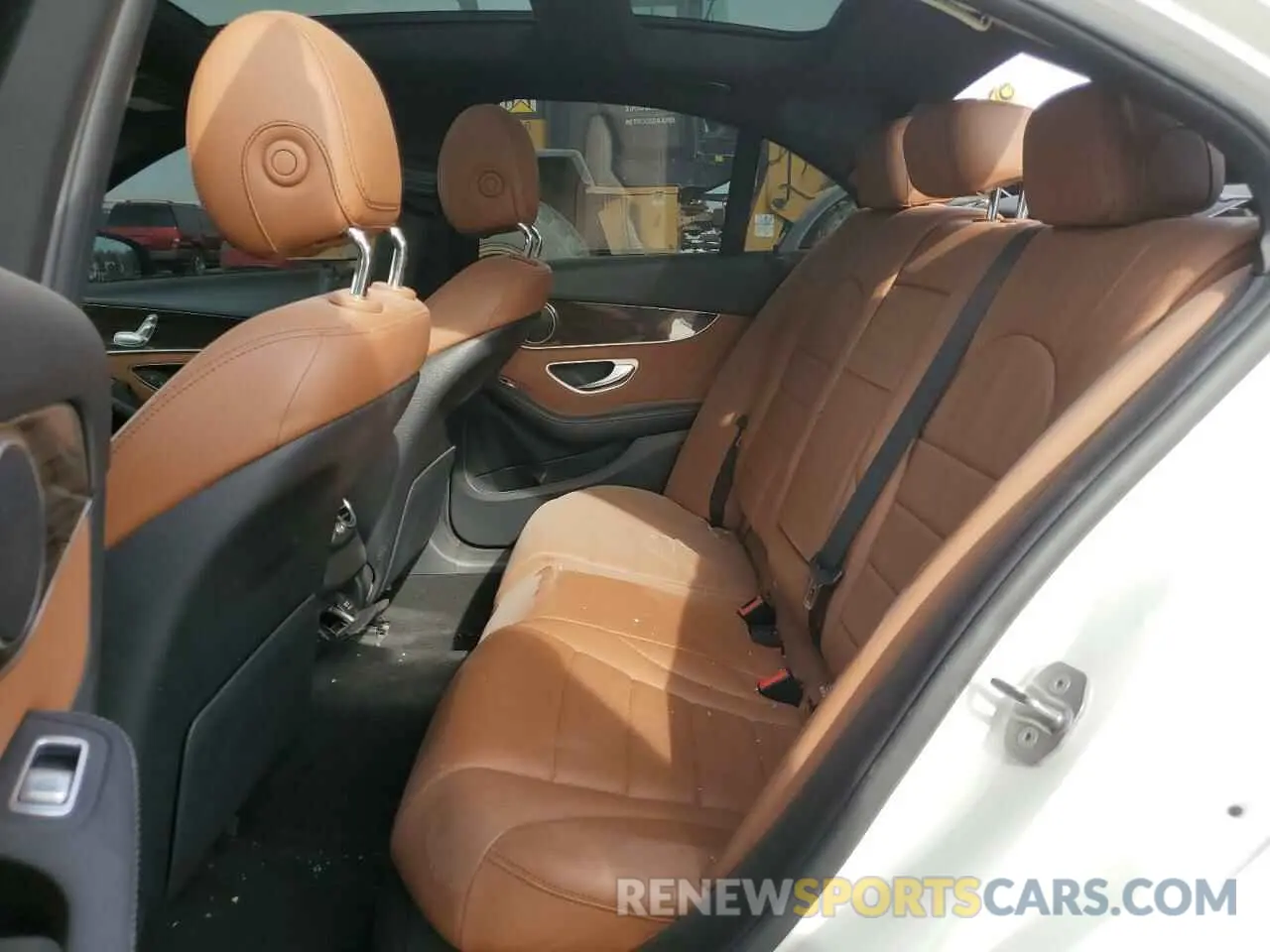 10 fotografías del automóvil dañado WDDWF8DB3KR501438 MERCEDES-BENZ C-CLASS 2019