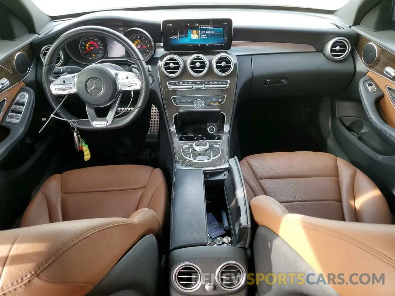 8 fotografías del automóvil dañado WDDWF8DB3KR501438 MERCEDES-BENZ C-CLASS 2019