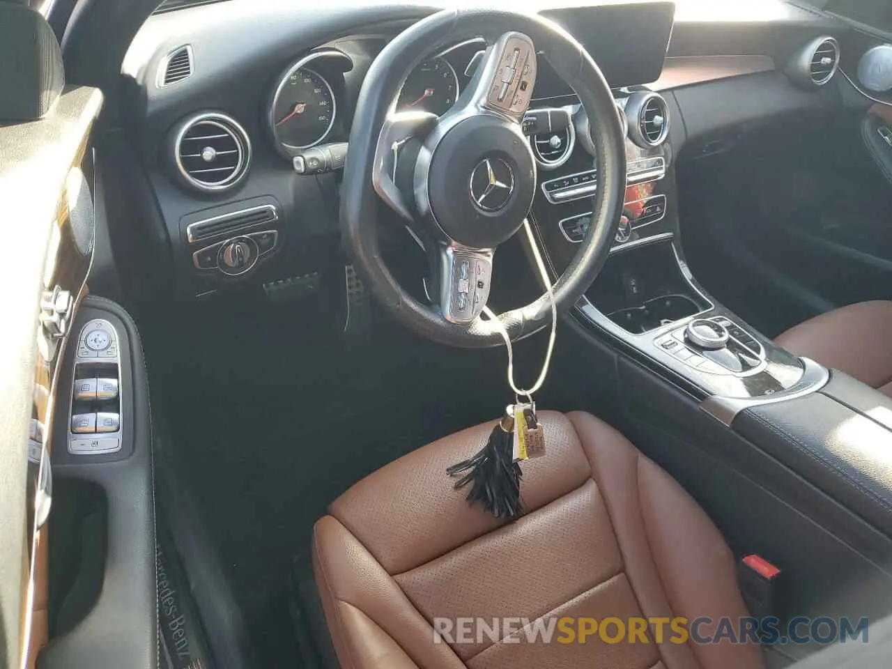 8 fotografías del automóvil dañado WDDWF8DB8KR482143 MERCEDES-BENZ C-CLASS 2019
