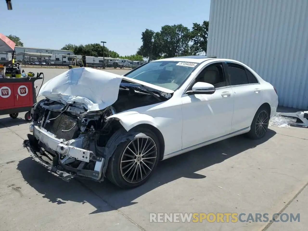 1 fotografías del automóvil dañado WDDWF8DB9KR515666 MERCEDES-BENZ C-CLASS 2019