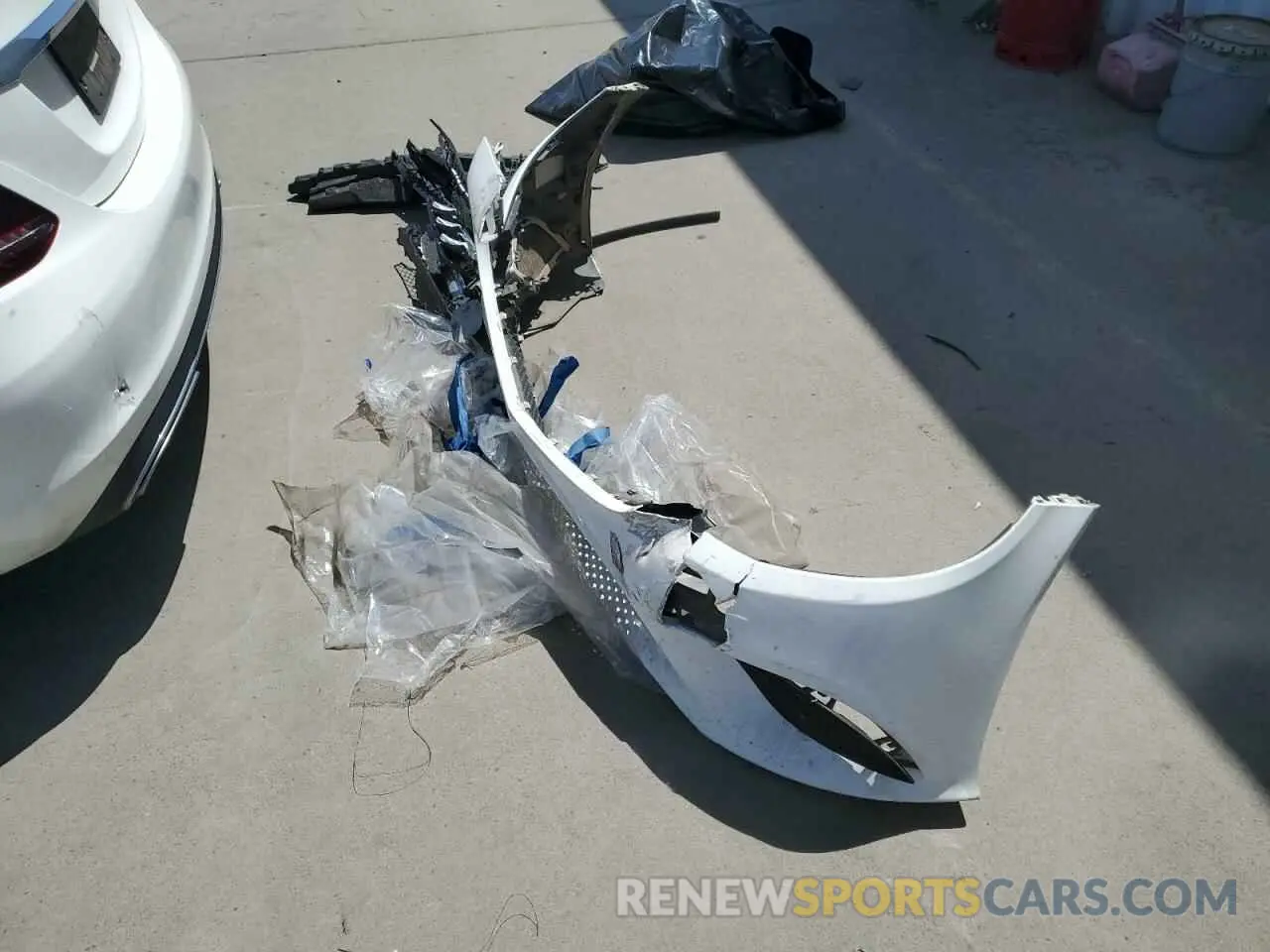 12 fotografías del automóvil dañado WDDWF8DB9KR515666 MERCEDES-BENZ C-CLASS 2019