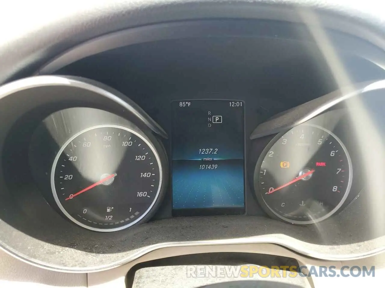9 fotografías del automóvil dañado WDDWF8DB9KR515666 MERCEDES-BENZ C-CLASS 2019