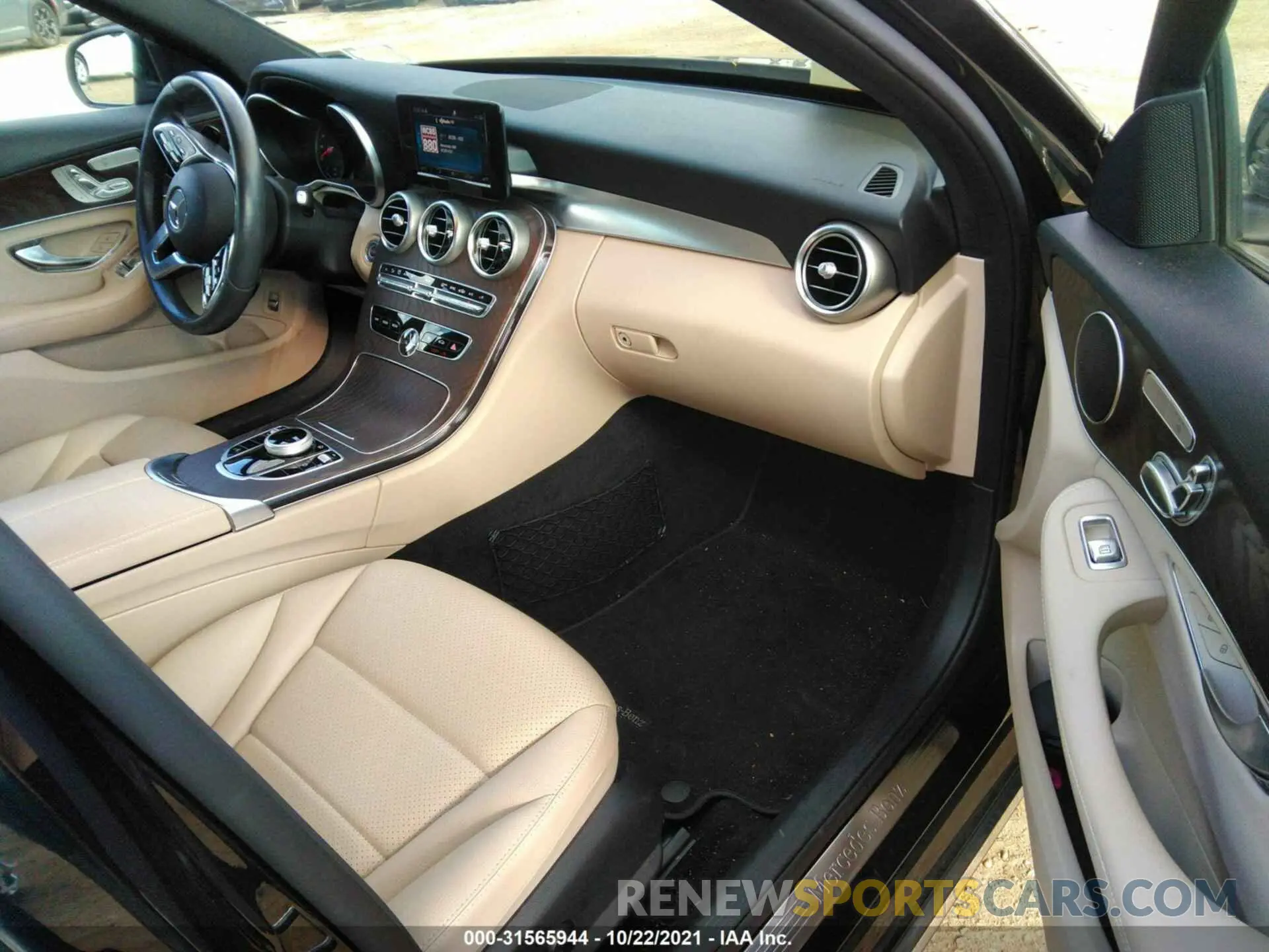 5 fotografías del automóvil dañado WDDWF8EB8KR514944 MERCEDES-BENZ C-CLASS 2019