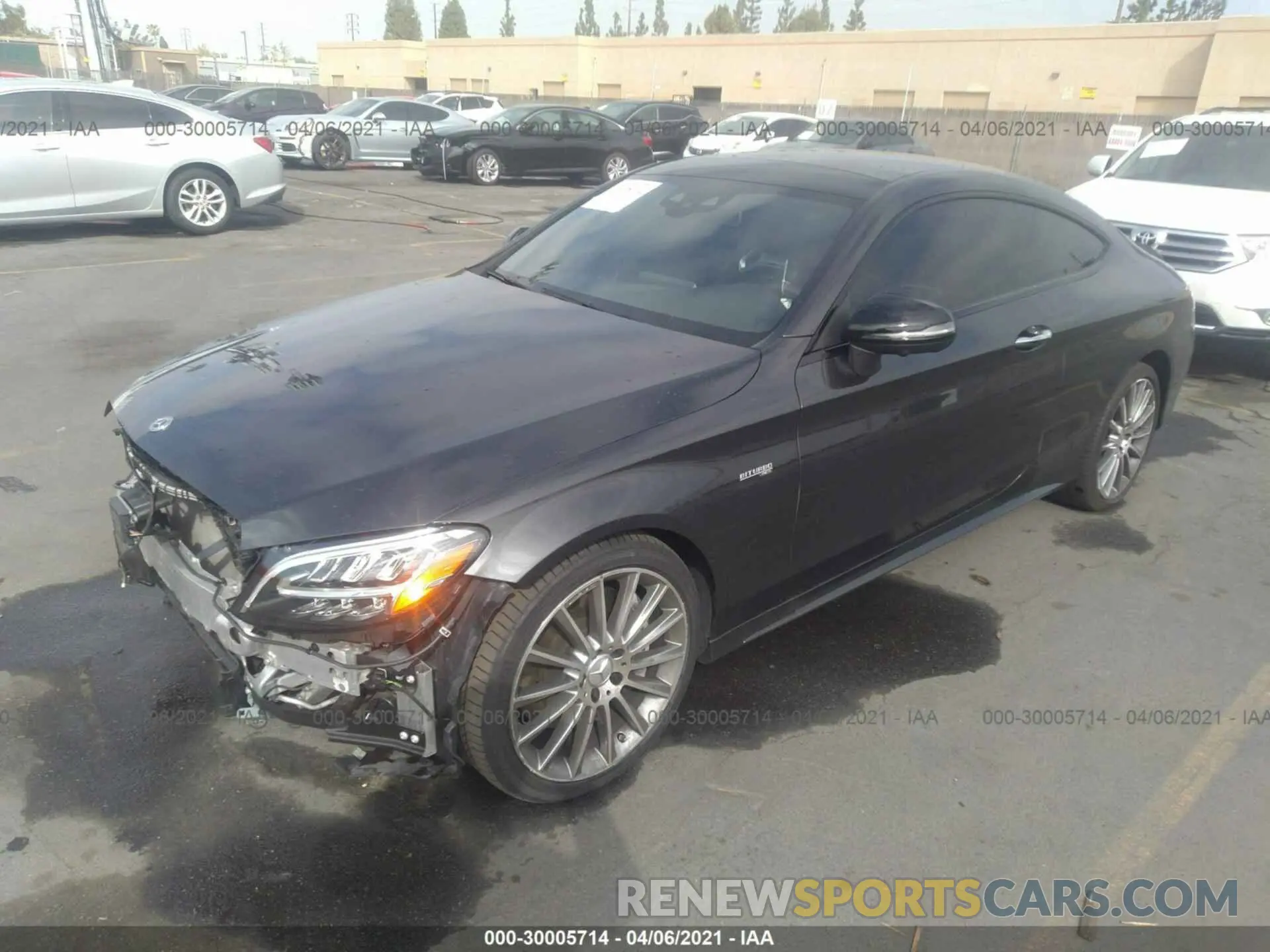 2 fotografías del automóvil dañado WDDWJ6EB6KF804667 MERCEDES-BENZ C-CLASS 2019