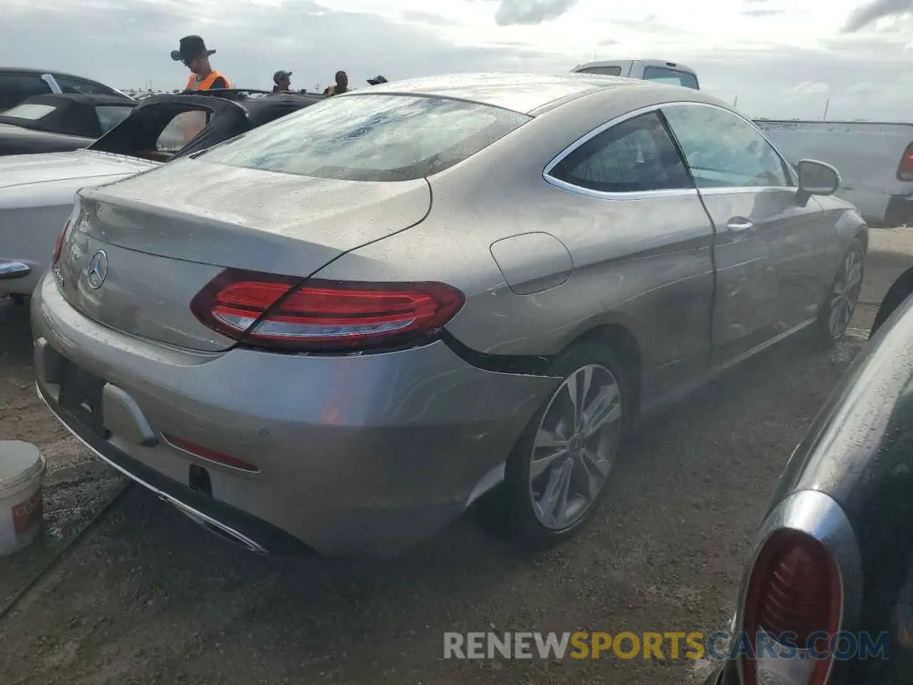 3 fotografías del automóvil dañado WDDWJ8DB2KF777626 MERCEDES-BENZ C-CLASS 2019