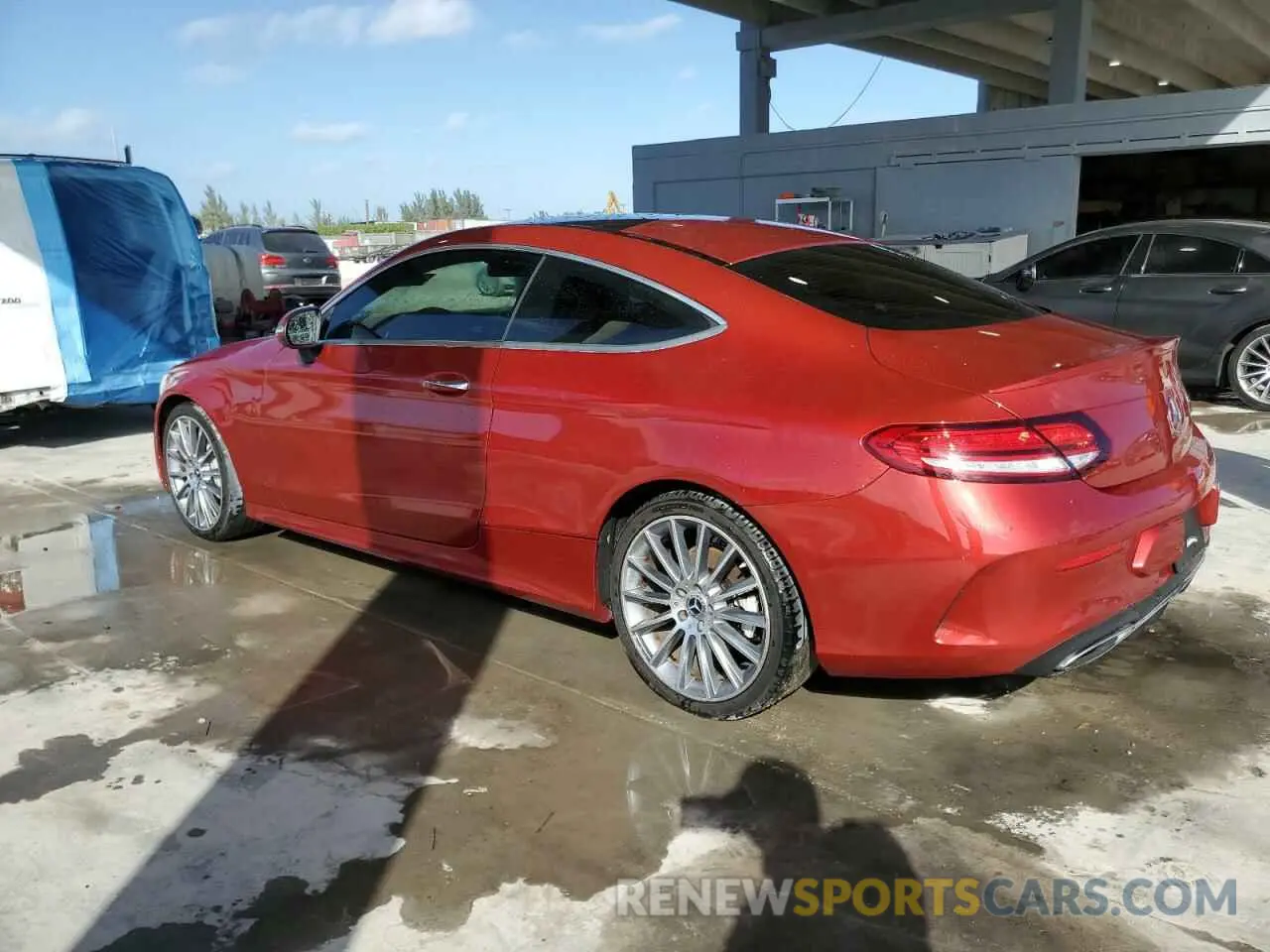 2 fotografías del automóvil dañado WDDWJ8DB2KF811645 MERCEDES-BENZ C-CLASS 2019