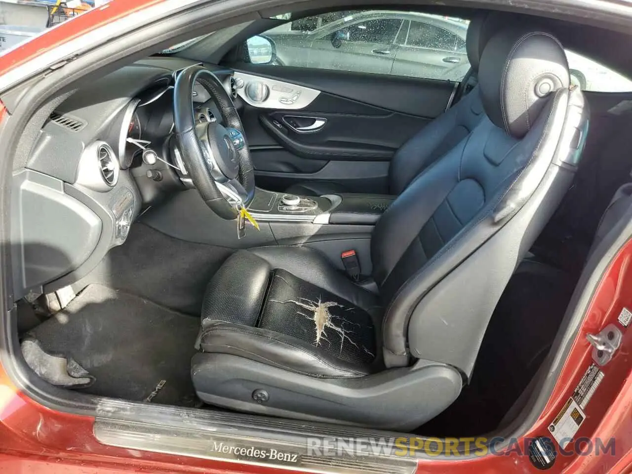 7 fotografías del automóvil dañado WDDWJ8DB2KF811645 MERCEDES-BENZ C-CLASS 2019