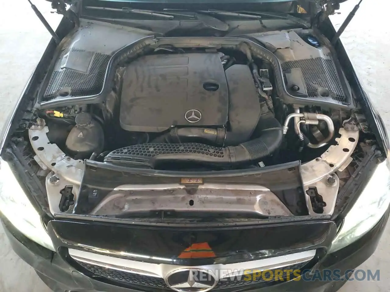 11 fotografías del automóvil dañado WDDWJ8DB5KF775370 MERCEDES-BENZ C-CLASS 2019