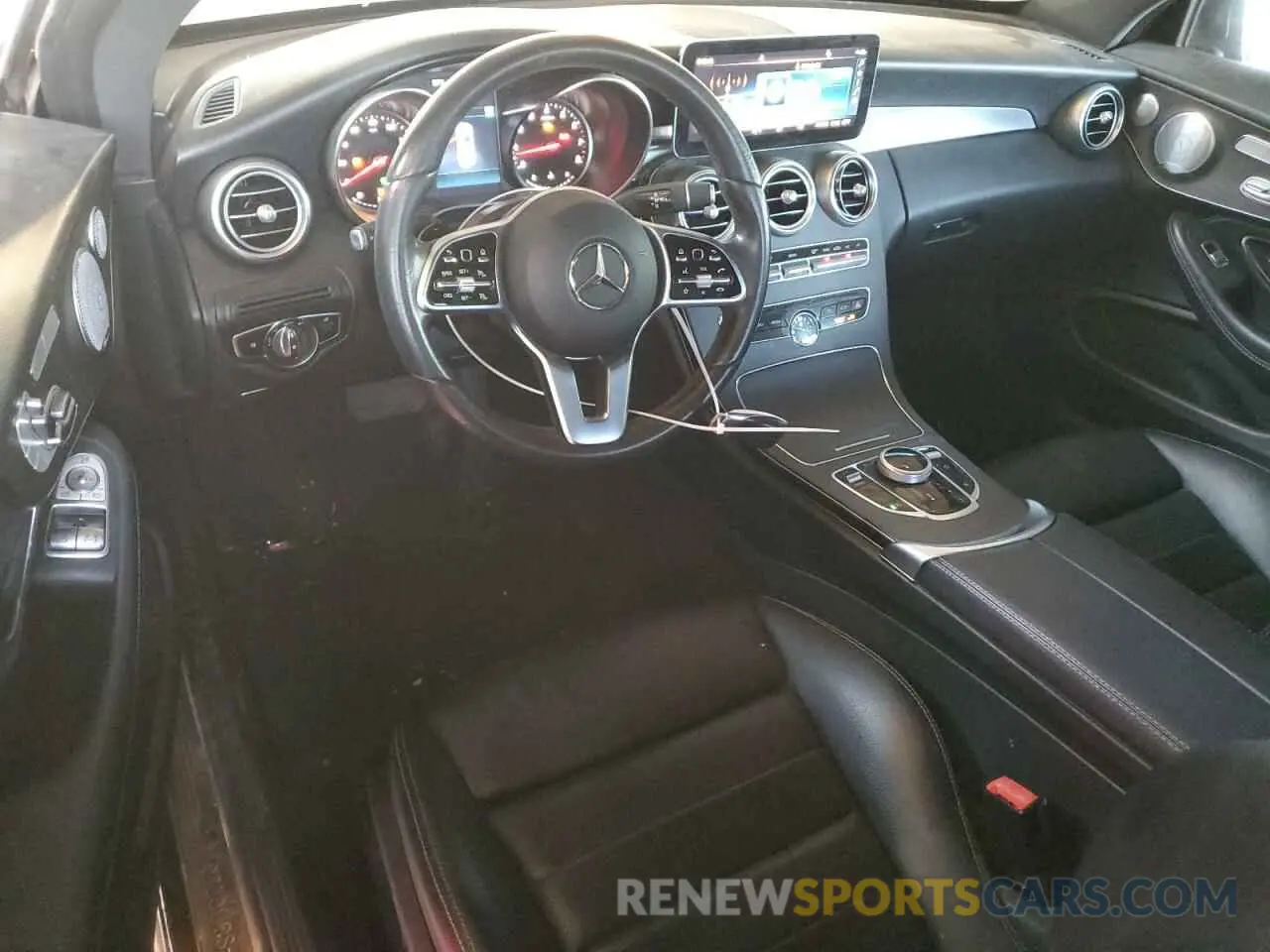 8 fotografías del automóvil dañado WDDWJ8DB5KF775370 MERCEDES-BENZ C-CLASS 2019