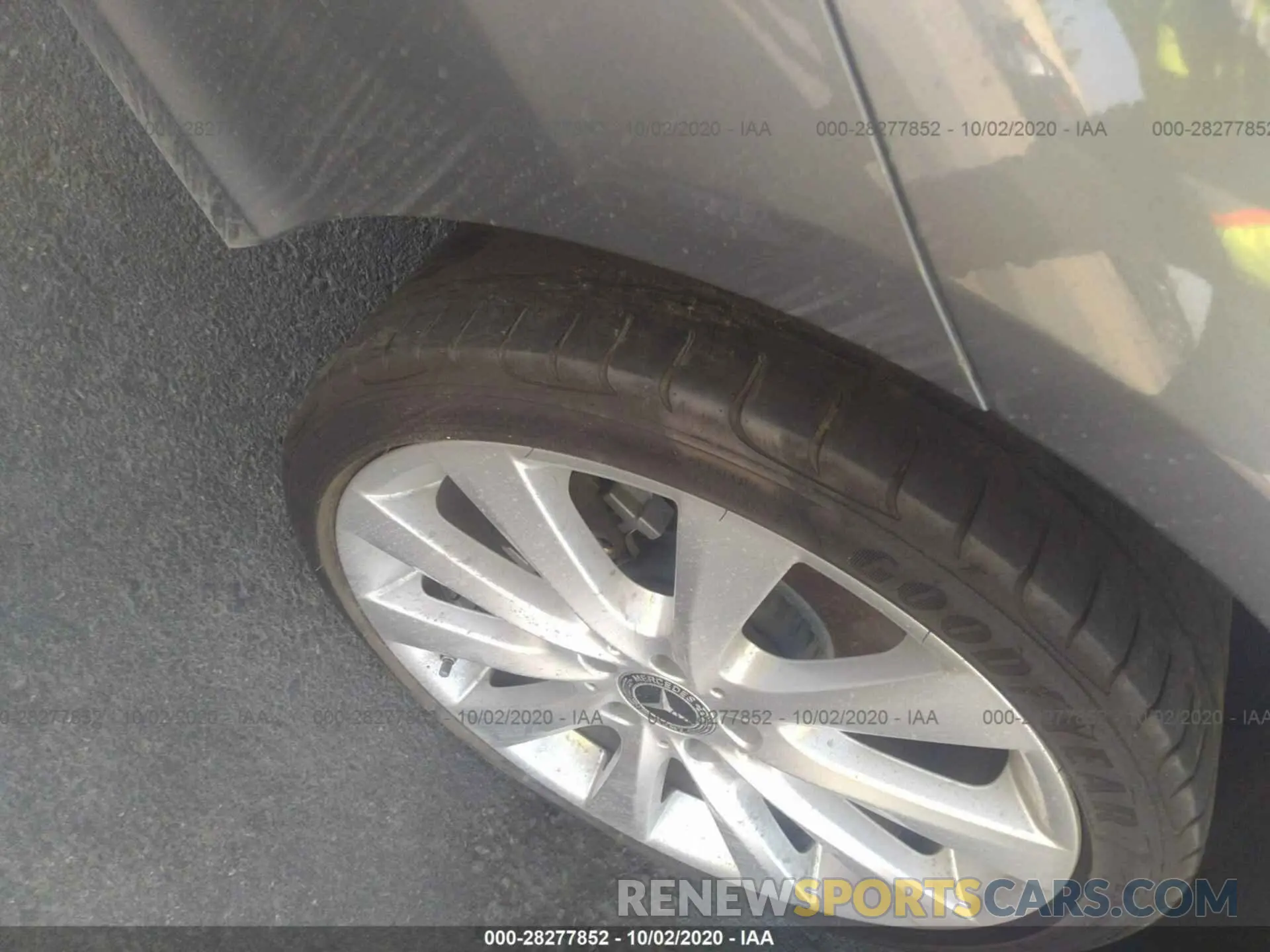 15 fotografías del automóvil dañado WDDWJ8DB6KF768184 MERCEDES-BENZ C-CLASS 2019