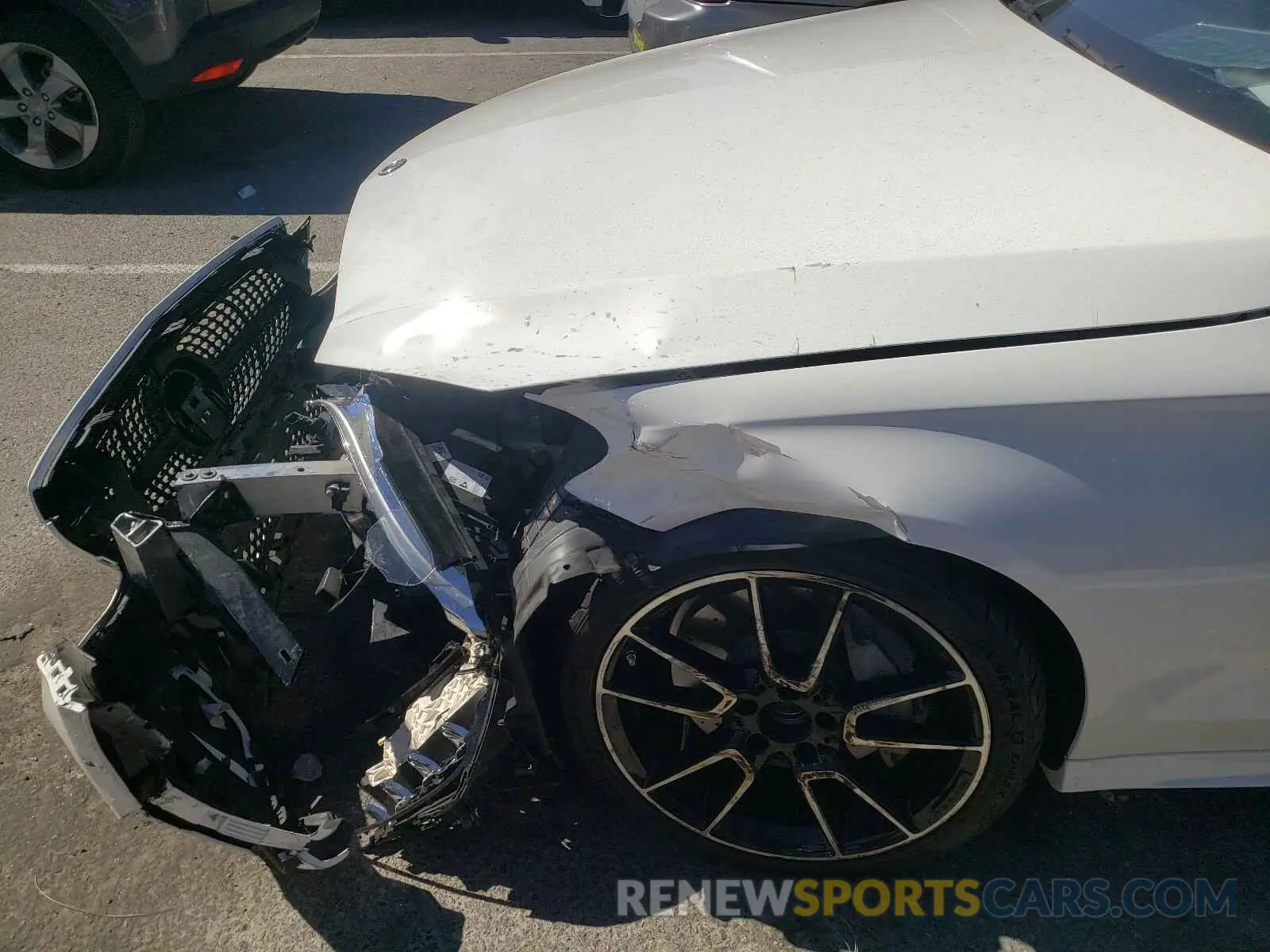 9 fotografías del automóvil dañado WDDWJ8DB8KF777274 MERCEDES-BENZ C CLASS 2019