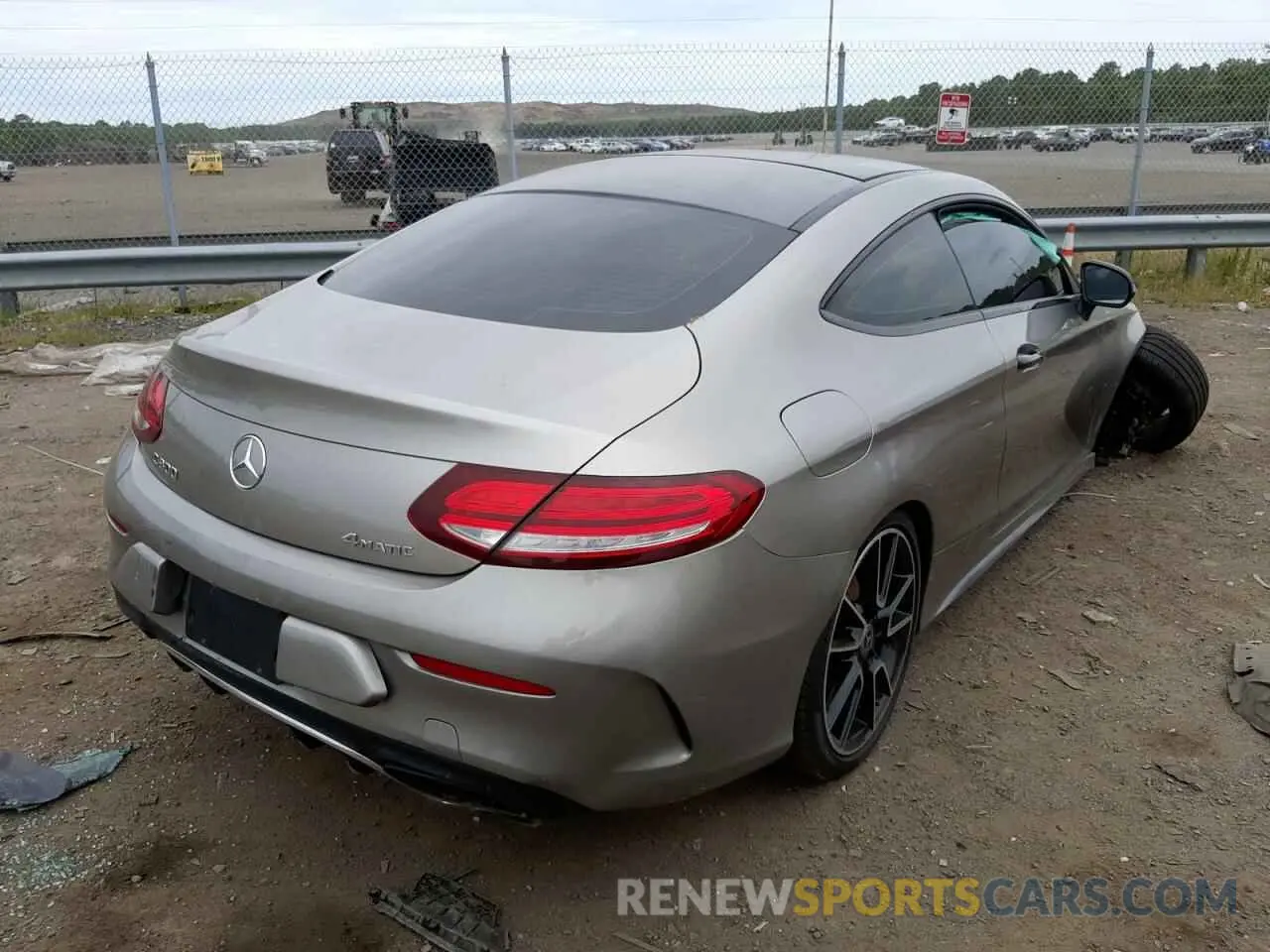 4 fotografías del automóvil dañado WDDWJ8EB3KF776600 MERCEDES-BENZ C-CLASS 2019
