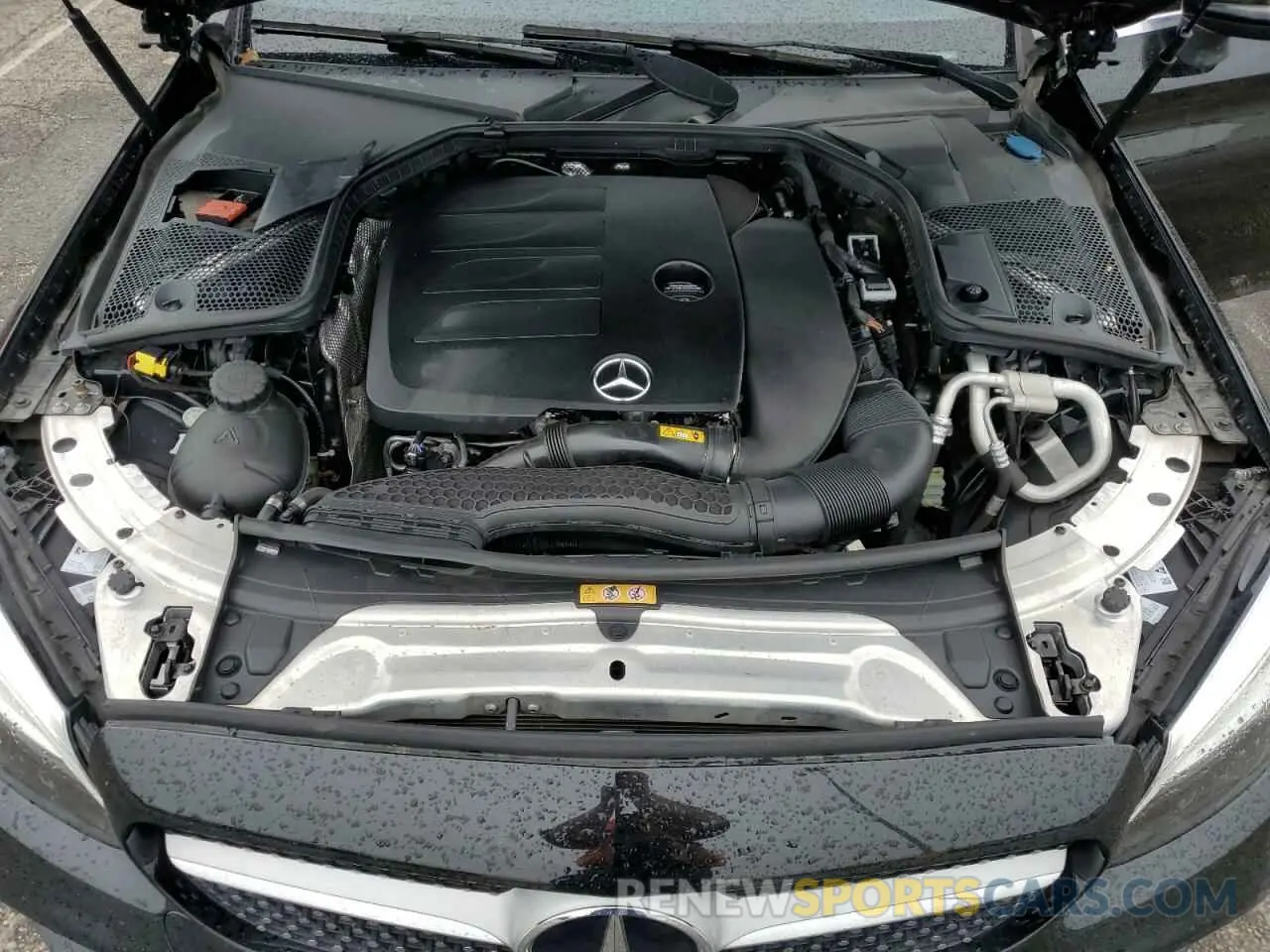 11 fotografías del automóvil dañado WDDWJ8EB8KF804150 MERCEDES-BENZ C-CLASS 2019