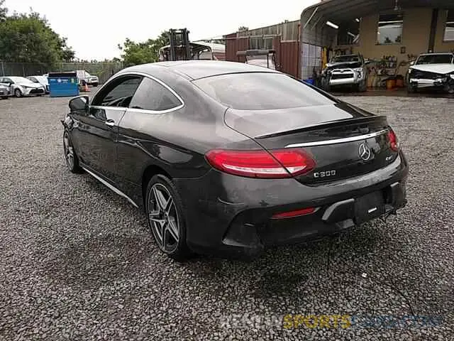 4 fotografías del automóvil dañado WDDWJ8EB8KF869256 MERCEDES-BENZ C-CLASS 2019