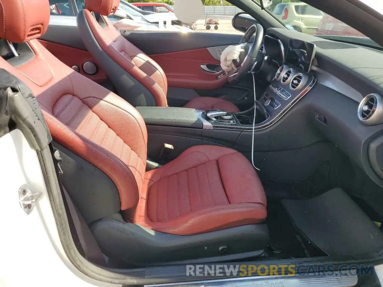 5 fotografías del automóvil dañado WDDWK8DB0KF844950 MERCEDES-BENZ C-CLASS 2019