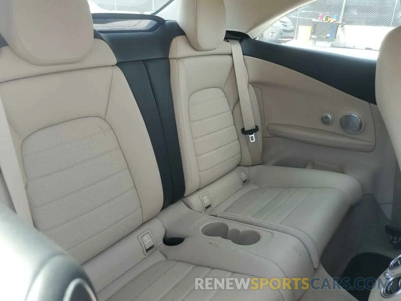 10 fotografías del automóvil dañado WDDWK8DB4KF796515 MERCEDES-BENZ C-CLASS 2019