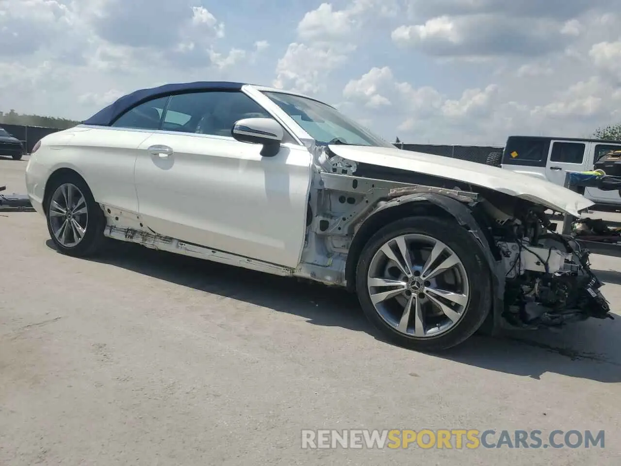 4 fotografías del automóvil dañado WDDWK8DB4KF796515 MERCEDES-BENZ C-CLASS 2019