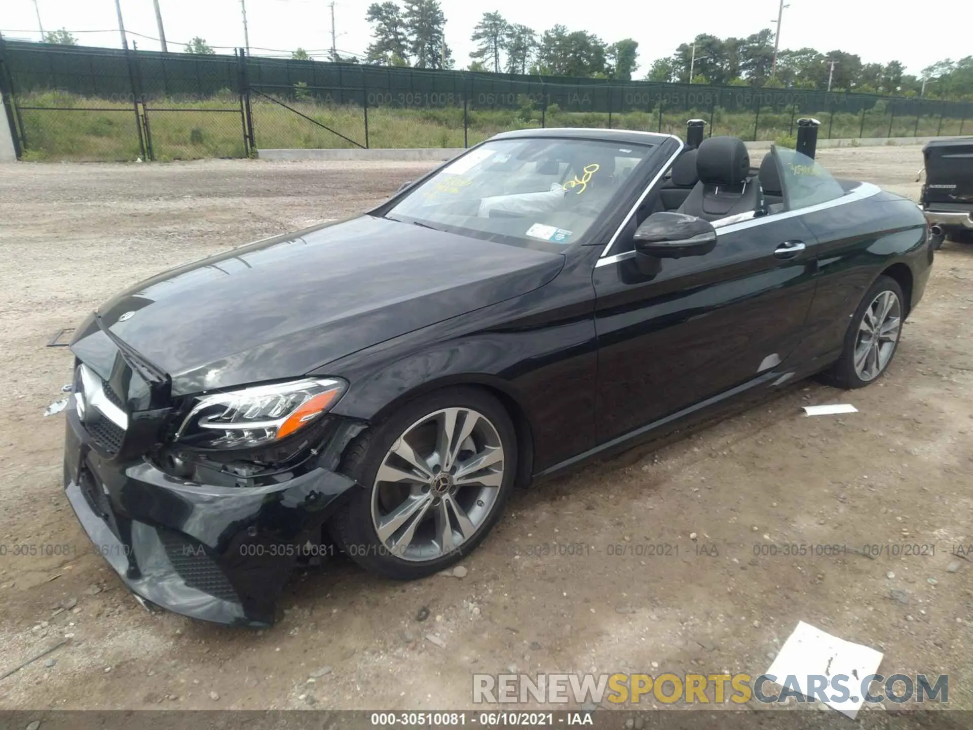 2 fotografías del automóvil dañado WDDWK8EB8KF864359 MERCEDES-BENZ C-CLASS 2019