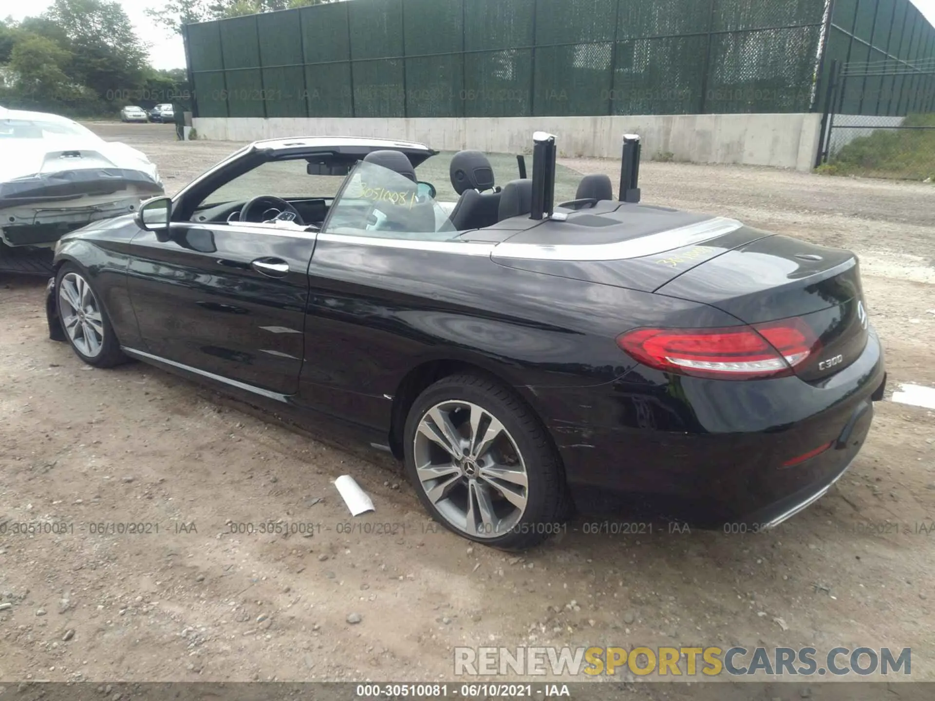 3 fotografías del automóvil dañado WDDWK8EB8KF864359 MERCEDES-BENZ C-CLASS 2019