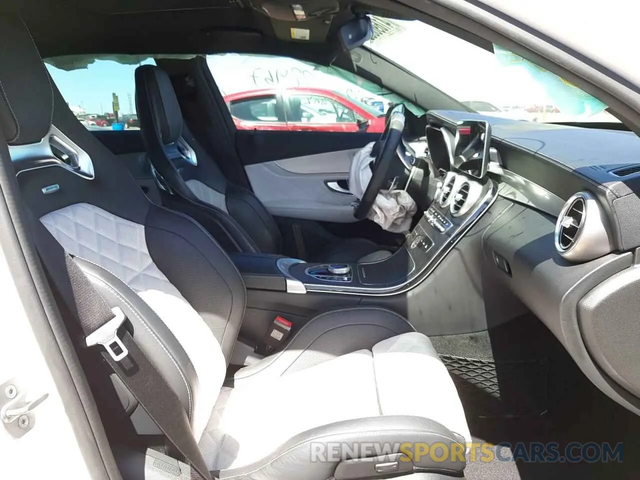 5 fotografías del automóvil dañado 55SWF6EB4LU324871 MERCEDES-BENZ C-CLASS 2020