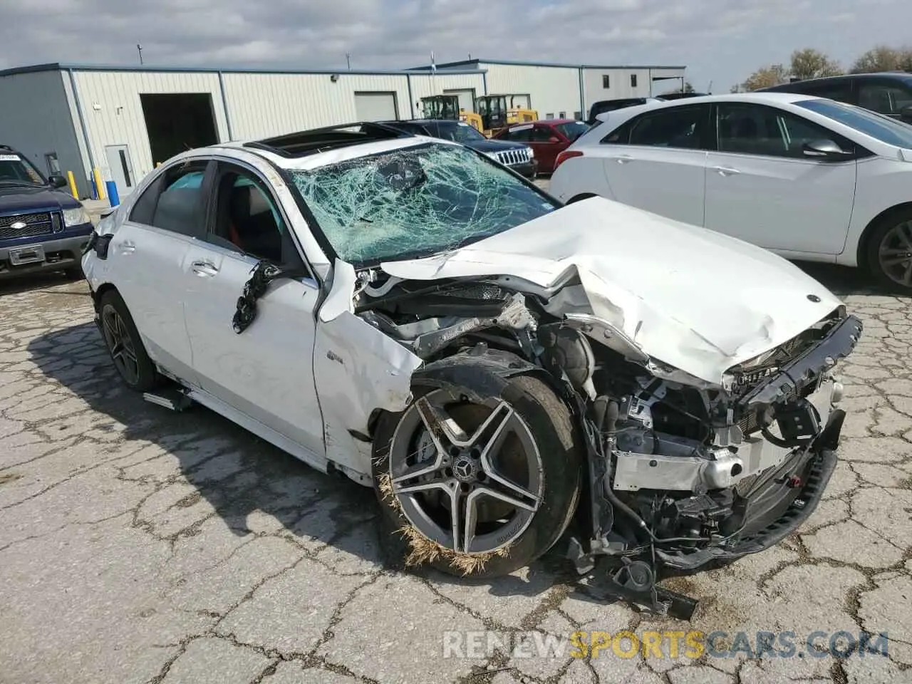 4 fotografías del automóvil dañado 55SWF6EB7LU333645 MERCEDES-BENZ C-CLASS 2020