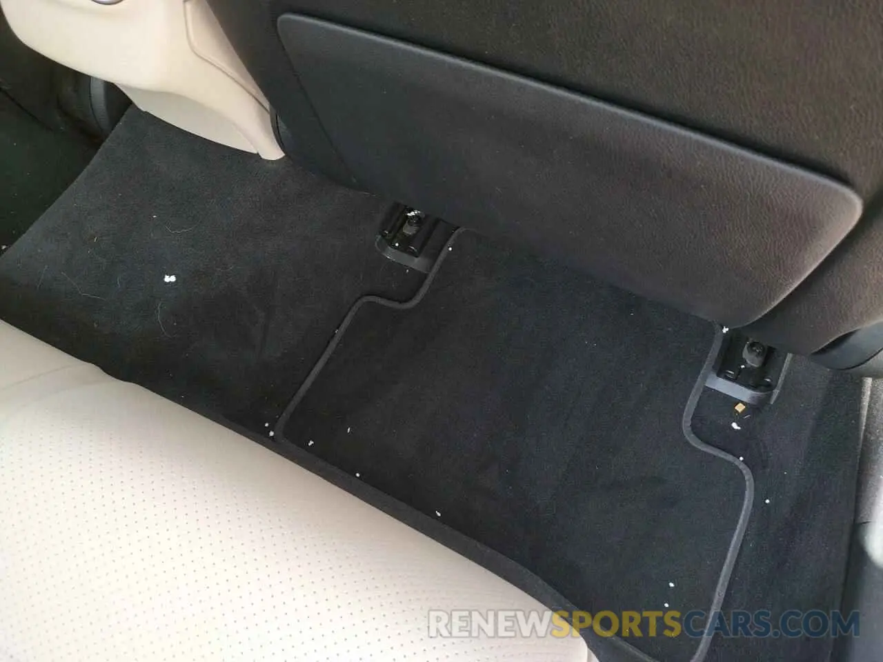 5 fotografías del automóvil dañado 55SWF8DB2LU328205 MERCEDES-BENZ C-CLASS 2020
