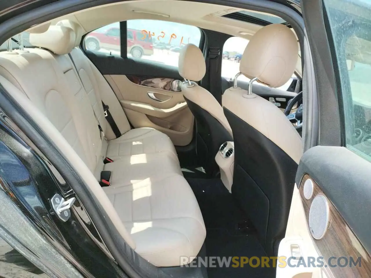 6 fotografías del automóvil dañado 55SWF8DB2LU328205 MERCEDES-BENZ C-CLASS 2020