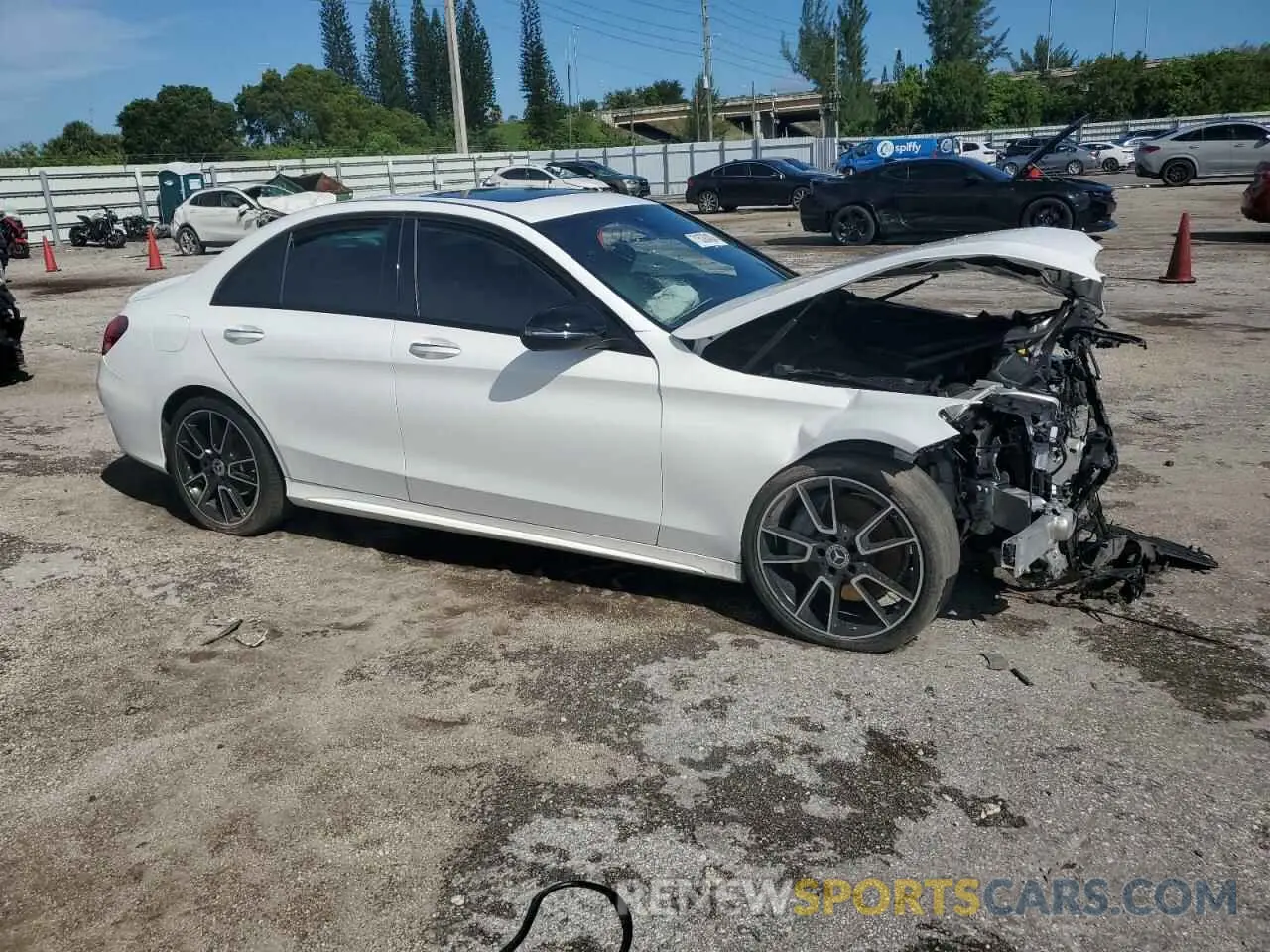 4 fotografías del automóvil dañado 55SWF8DB3LU324194 MERCEDES-BENZ C-CLASS 2020