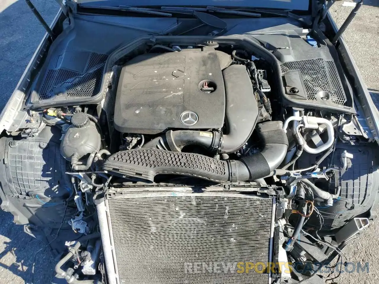 11 fotografías del automóvil dañado 55SWF8DB5LU327548 MERCEDES-BENZ C-CLASS 2020