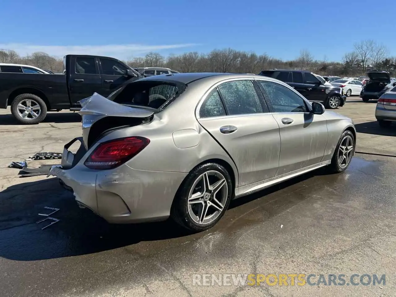 3 fotografías del automóvil dañado 55SWF8EB5LU325541 MERCEDES-BENZ C-CLASS 2020